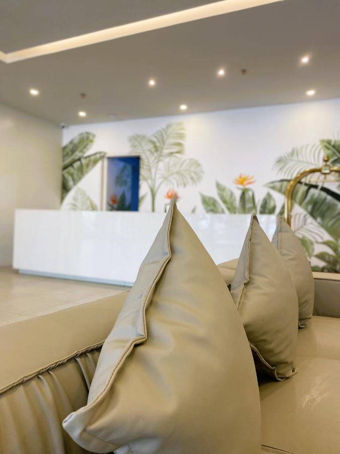 Levo Hotel Urdaneta Bagian luar foto