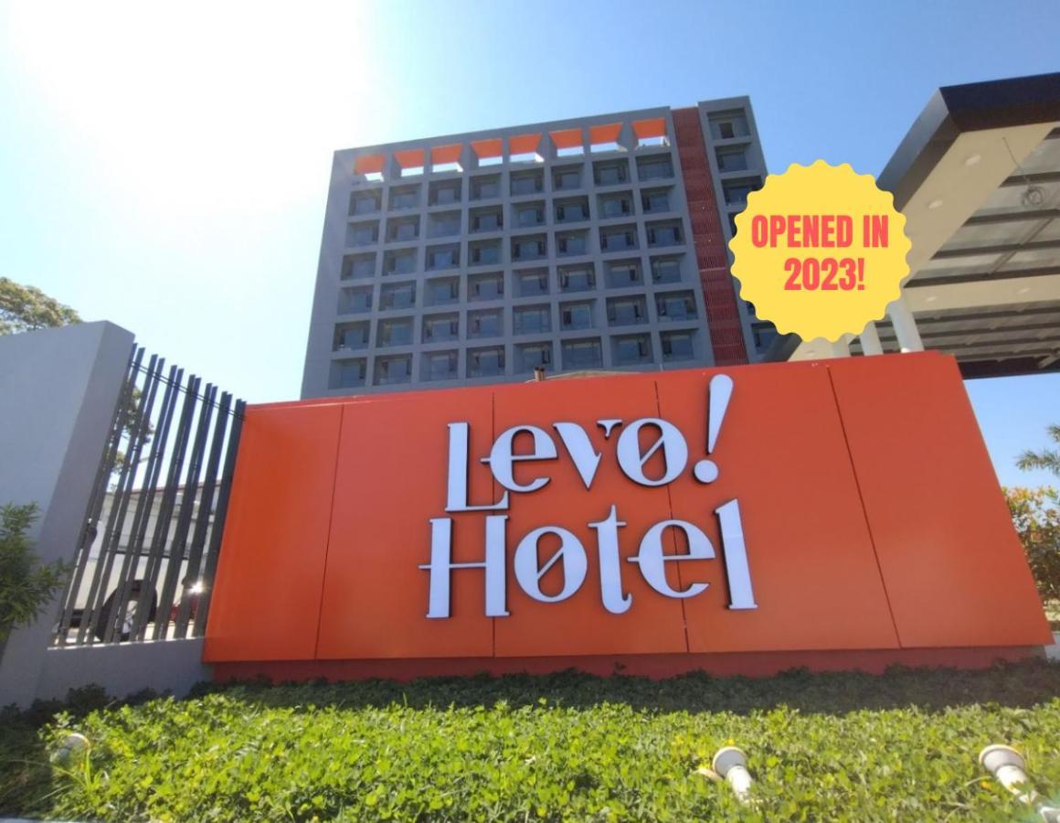 Levo Hotel Urdaneta Bagian luar foto