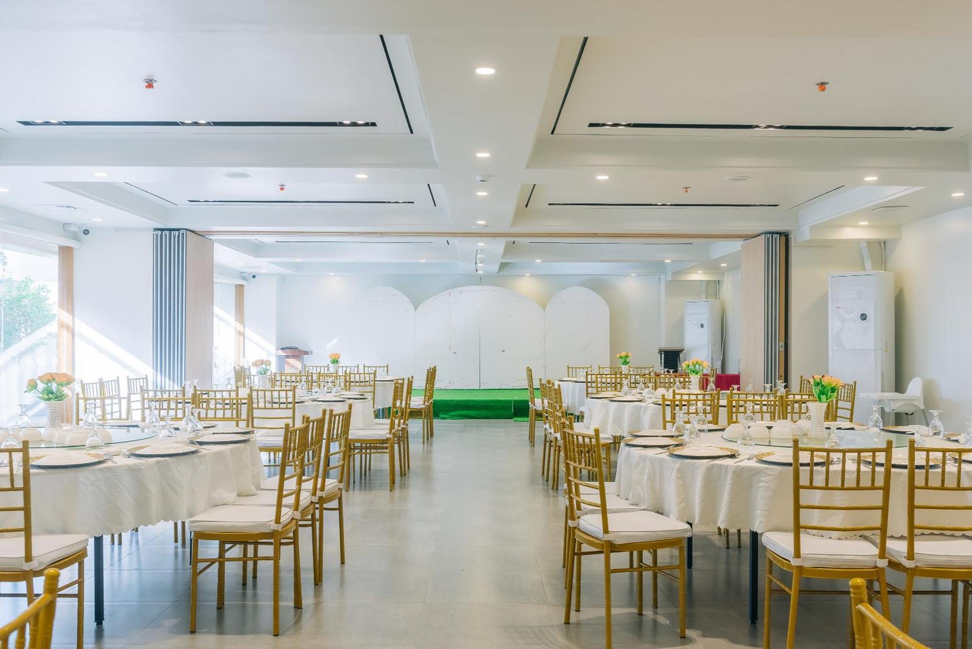 Levo Hotel Urdaneta Bagian luar foto