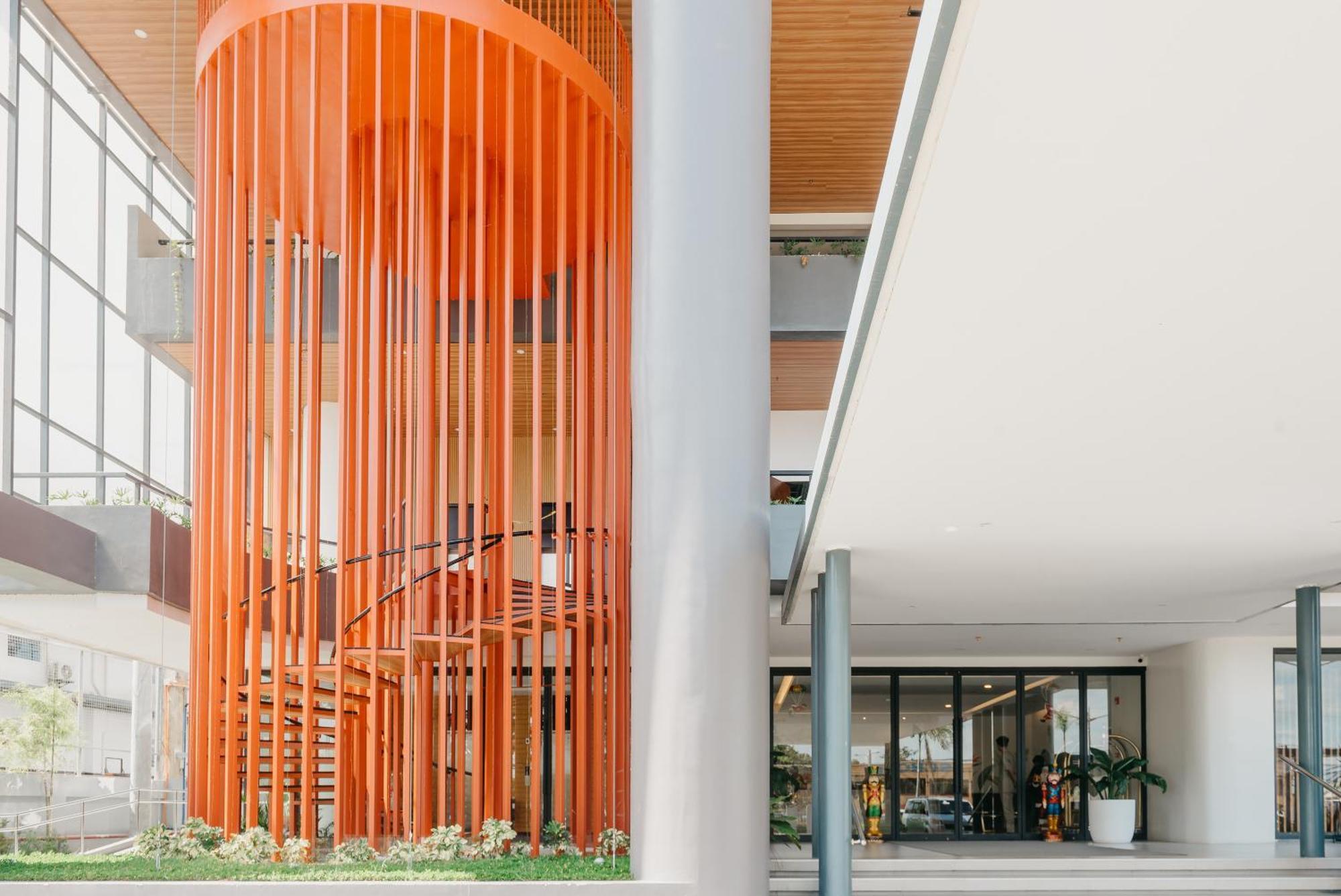 Levo Hotel Urdaneta Bagian luar foto